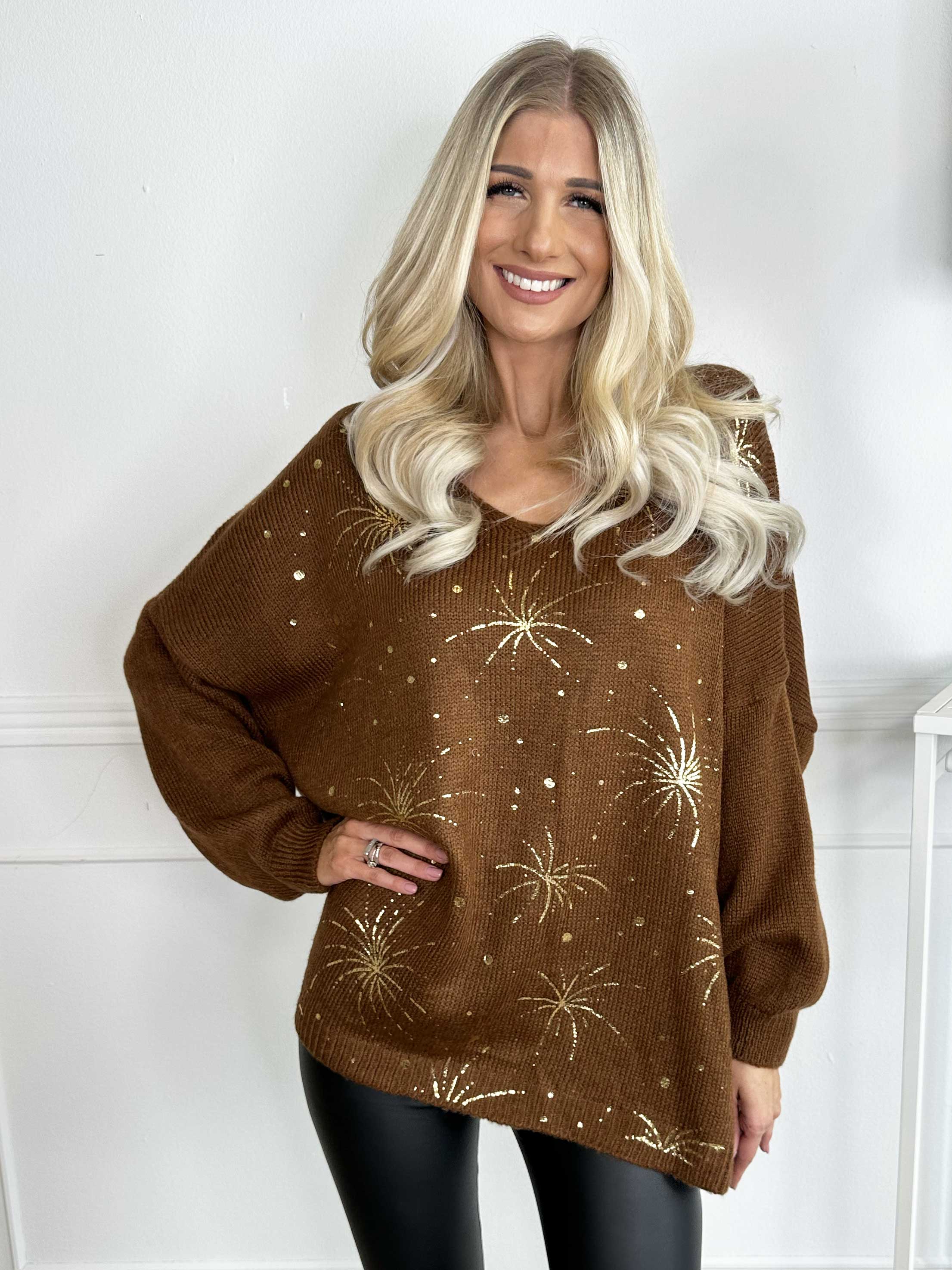 Omaria - Stickad blus med fyrverkerier på